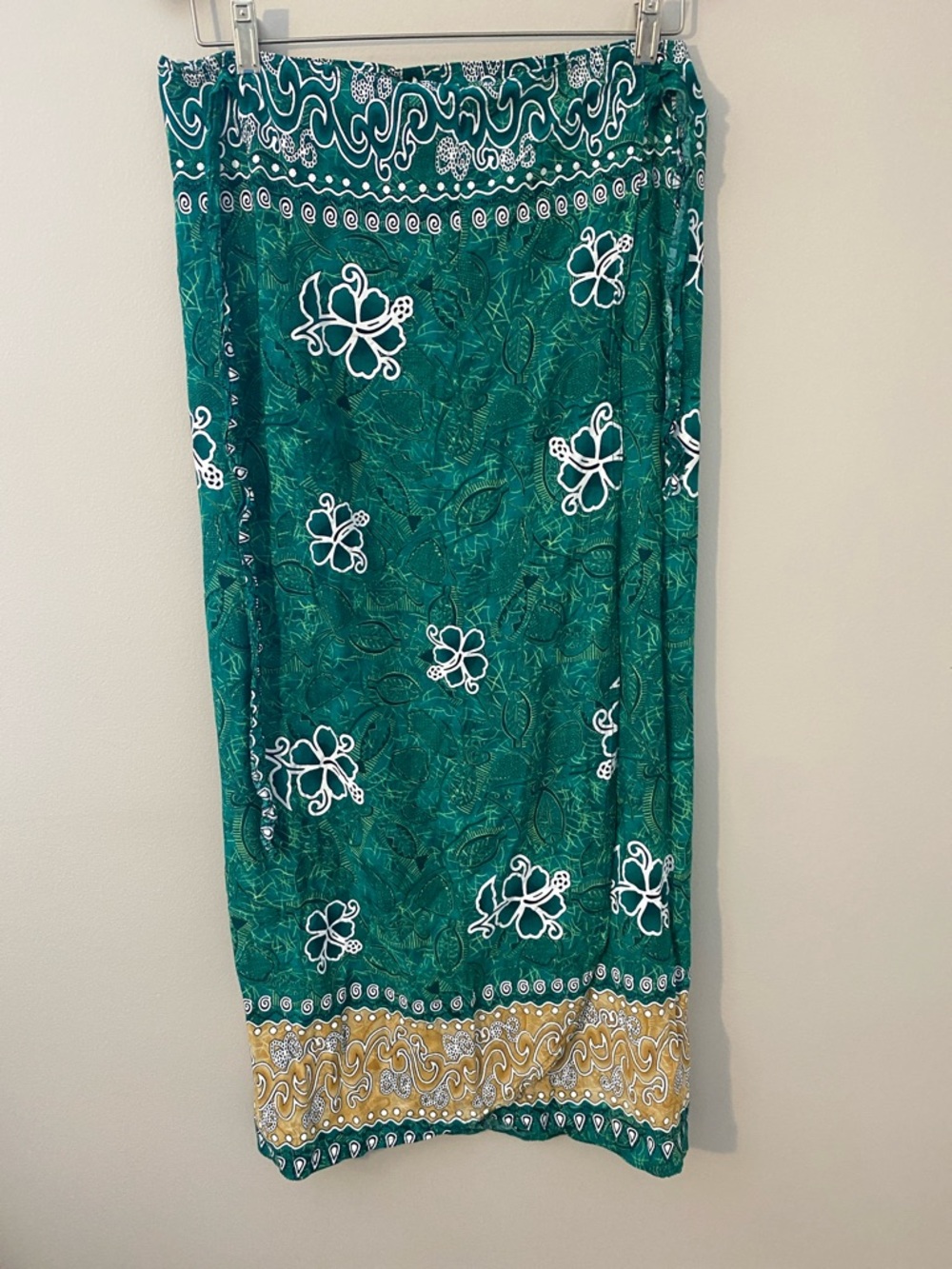 Hawaiian Women’s Green Floral Swim Cover-Up Sarong